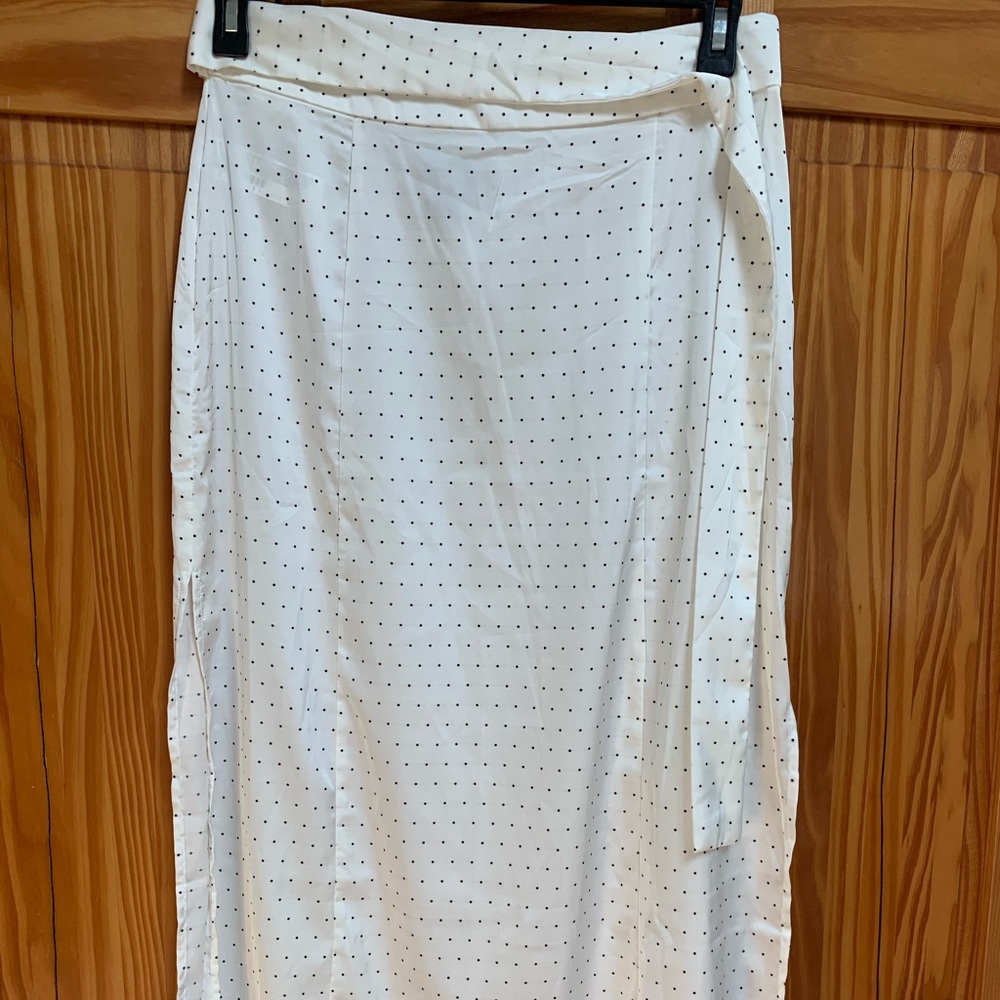 Forever 21 Polka Dots Slit Skirt